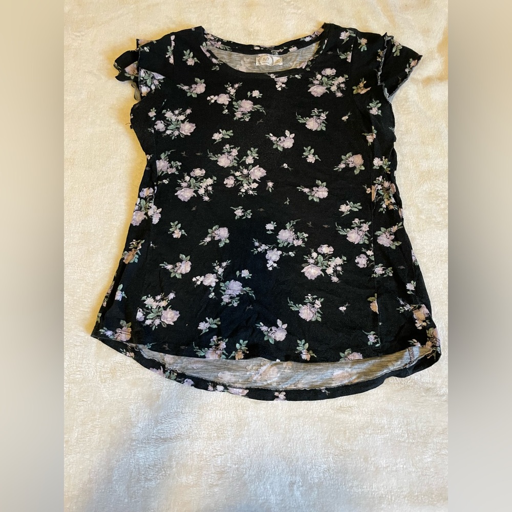 Floral shirt size medium